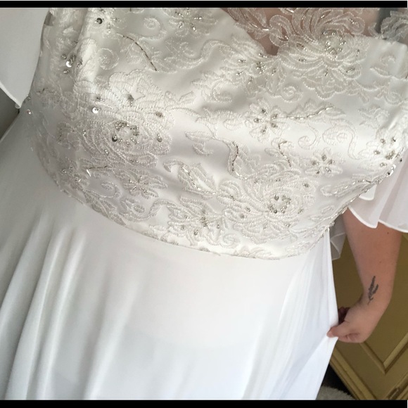 PLUS SIZE JOANNA HOPE CAPE WEDDING DRESS!!!! - Picture 2 of 6